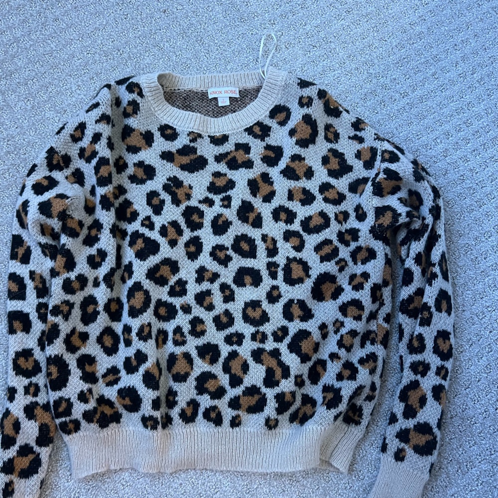 Knox rose cheetah sweater size s